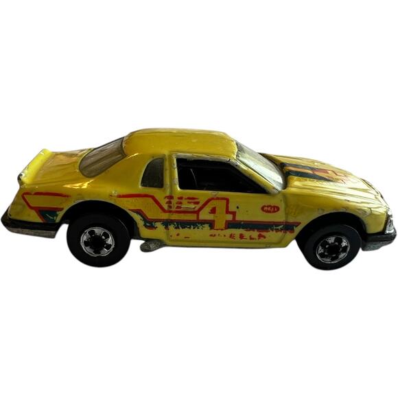 Vintage 1981 Hot Wheels Ford Thunderbird #4 Racing Yellow Malaysia Die-Cast Car - Picture 4 of 8